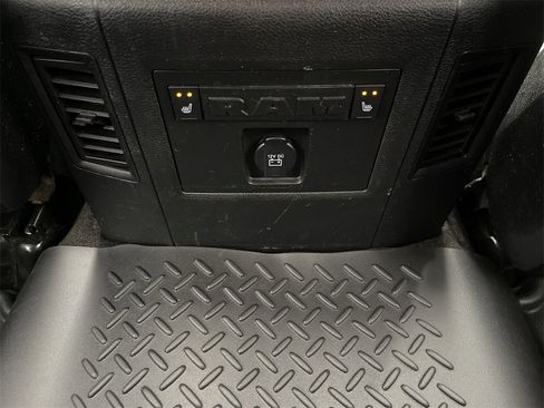 Used 2017 RAM 1500 Laramie w/ Convenience Group image 22