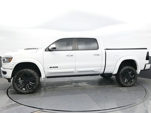 Used 2023 RAM 1500 Laramie AWD/4WD image 2
