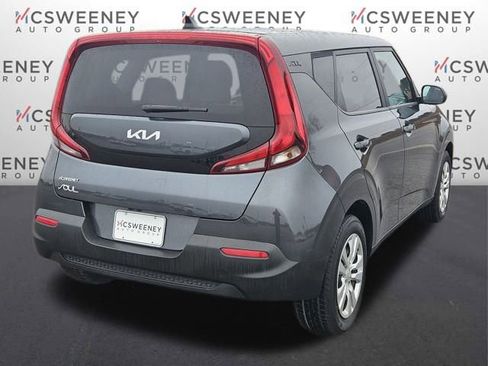 Used 2022 Kia Soul LX image 5