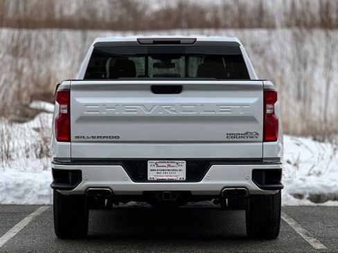 Used 2022 Chevrolet Silverado 1500 High Country w/ Safety Package II image 7