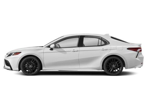 Used 2024 Toyota Camry XSE FWD image 5