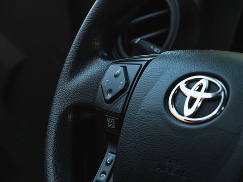 Used 2021 Toyota Tacoma SR image 25