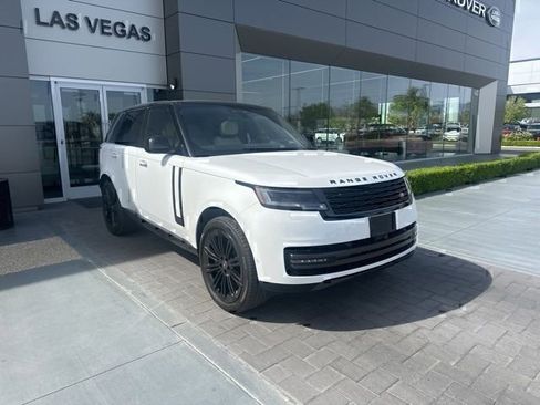 Used 2025 Land Rover Range Rover SE AWD/4WD image 3