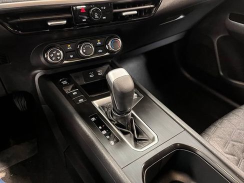 Used 2025 Nissan Kicks SV FWD image 29