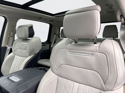 Used 2025 RAM 1500 Tungsten w/ Trailer Tow Group image 10