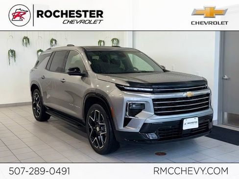 Used 2025 Chevrolet Traverse High Country w/ LPO, Floor Liner Package image 1