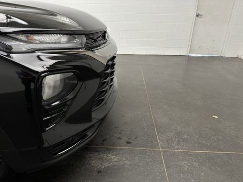 Used 2023 Chevrolet TrailBlazer RS w/ Technology Package image 2