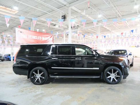 Used 2015 Cadillac Escalade ESV Premium image 14