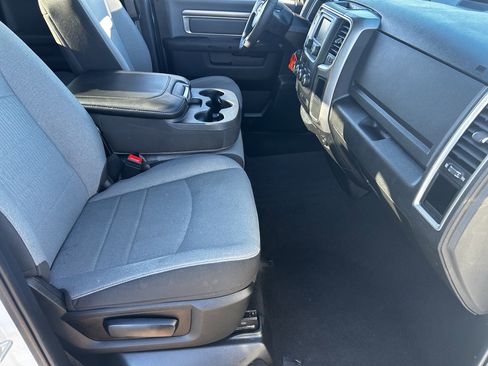 Used 2024 RAM 1500 Classic SLT image 10