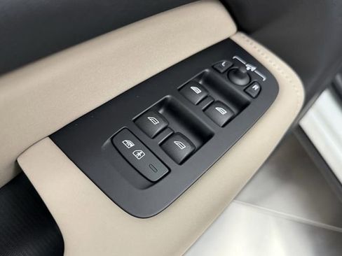 New 2026 Volvo XC60 B5 Core image 11