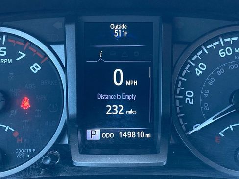 Used 2021 Toyota Tacoma TRD Sport w/ Technology Package image 17