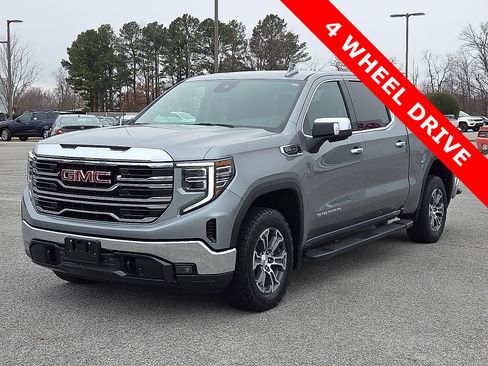 Used 2023 GMC Sierra 1500 SLT w/ SLT Convenience Package image 2