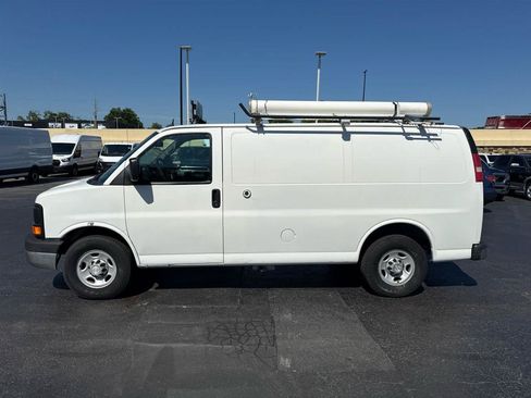 Used 2014 Chevrolet Express 2500 RWD image 5
