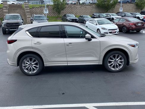 Used 2024 MAZDA CX-5 AWD 2.5 S w/ Premium Package image 2