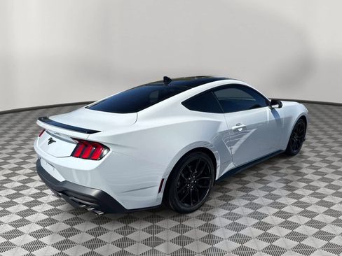 Used 2025 Ford Mustang Coupe image 7