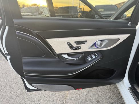 Used 2016 Mercedes-Benz Maybach S 600 image 10