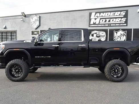 Used 2022 GMC Sierra 2500 Denali w/ Denali Ultimate Package image 2