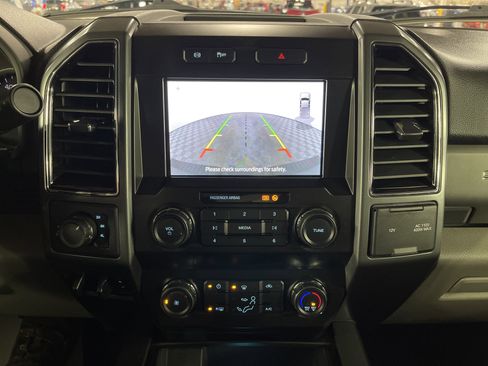 Used 2022 Ford F250 XLT w/ Black Appearance Package image 24