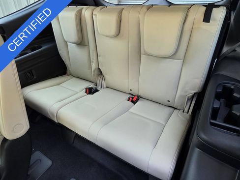 Certified 2025 Subaru Ascent Limited AWD/4WD image 17