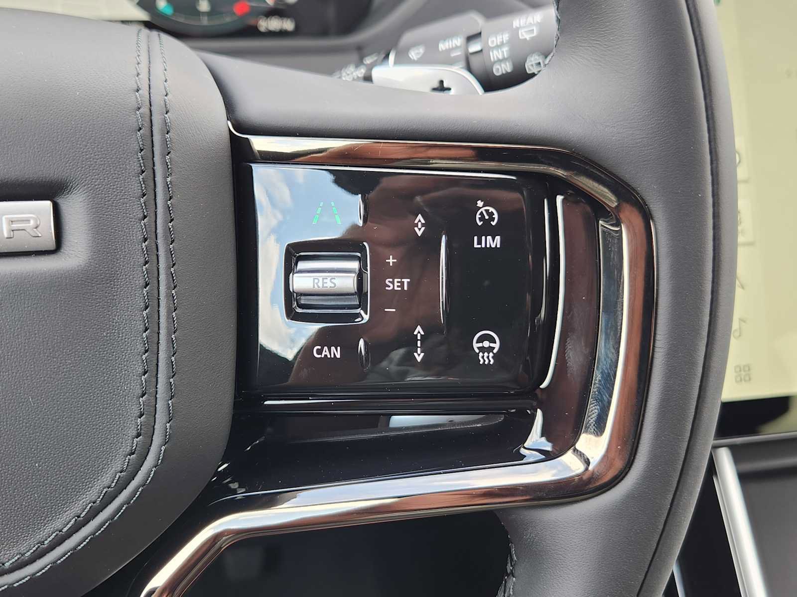 New 2026 Land Rover Range Rover Velar S AWD/4WD image 29