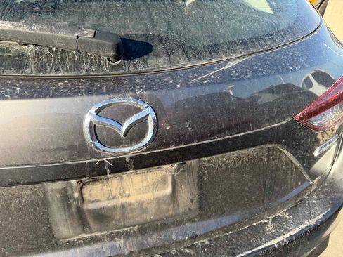 Used 2018 MAZDA MAZDA3 Touring image 8