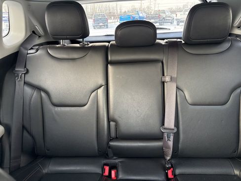 Certified 2022 Jeep Compass Limited image 14