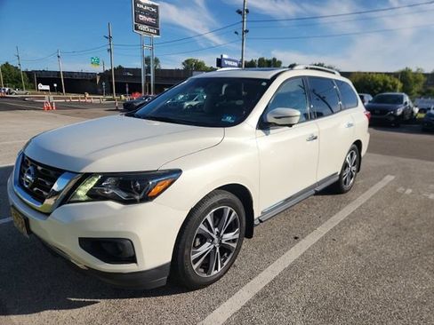 Used 2017 Nissan Pathfinder Platinum w/ Cargo Package AWD/4WD image 1