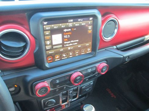 Used 2023 Jeep Gladiator Rubicon w/ Trailer Tow Package image 20