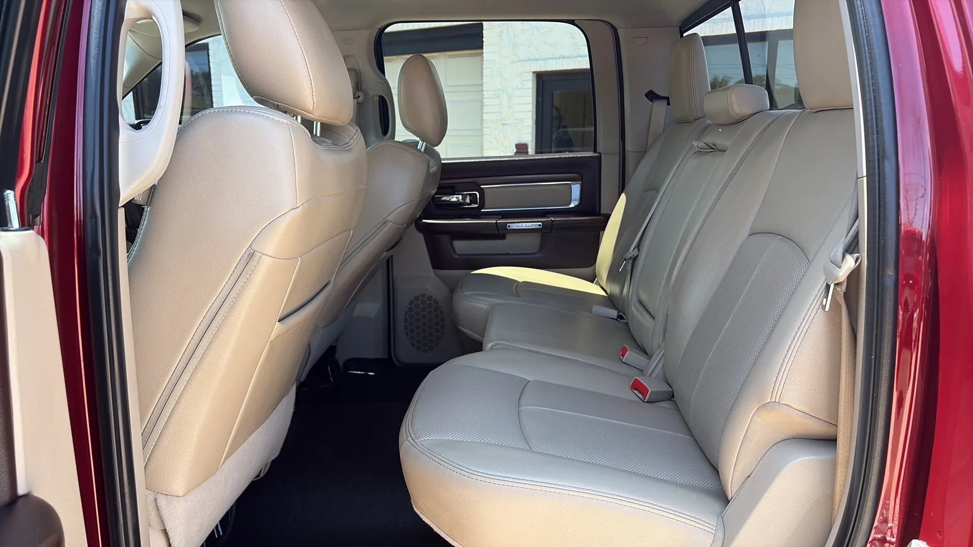 Used 2018 RAM 2500 Laramie AWD/4WD image 10