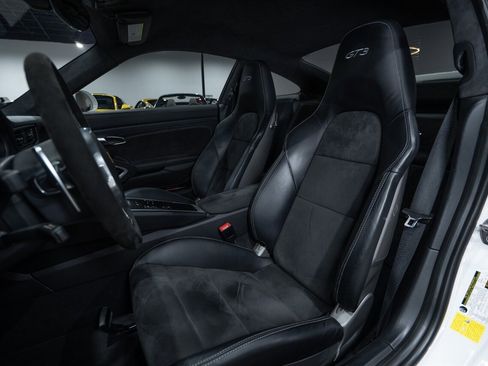 Used 2016 Porsche 911 GT3 image 20