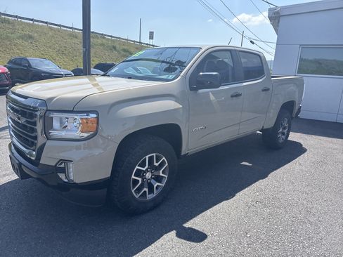 Used 2022 GMC Canyon AT4 w/ Trailering Package AWD/4WD image 7