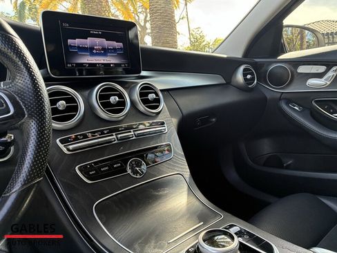 Used 2017 Mercedes-Benz C 300 Sedan image 21