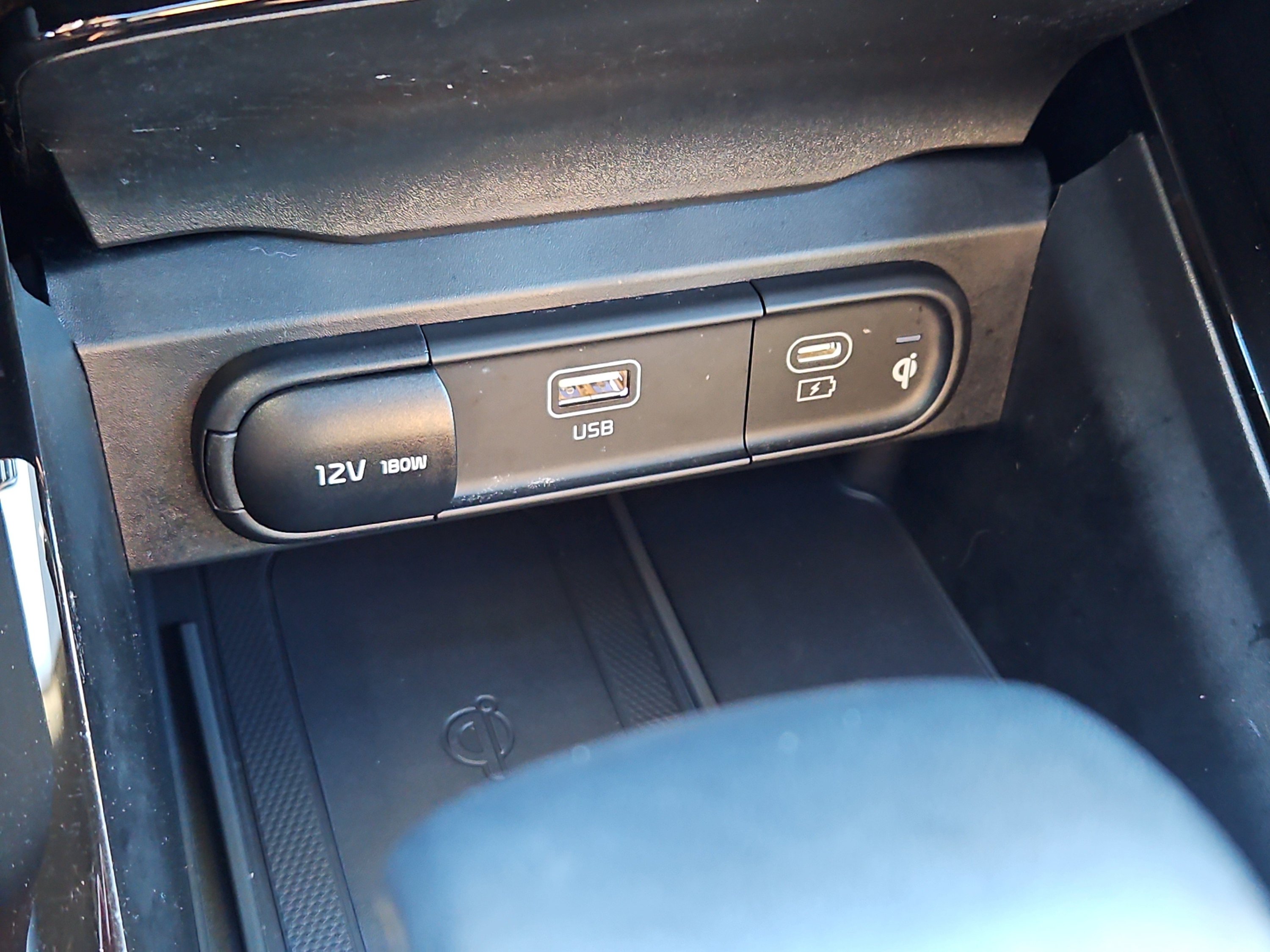 Used 2024 Kia Telluride EX X-Line AWD/4WD image 12