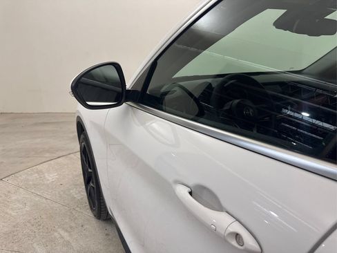 Used 2019 Alfa Romeo Stelvio RWD image 19