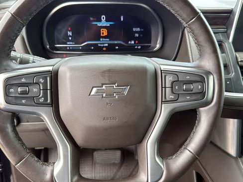 Used 2023 Chevrolet Suburban Z71 w/ Luxury Package AWD/4WD image 14