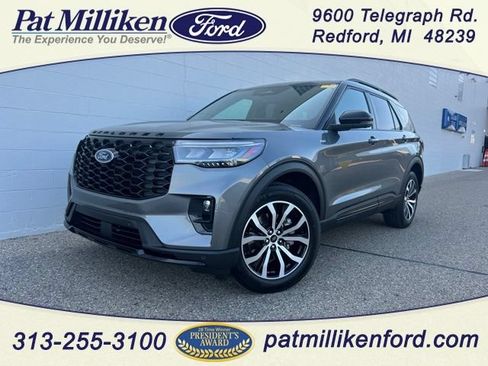 Certified 2025 Ford Explorer ST-Line AWD/4WD image 1