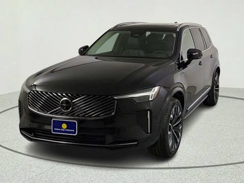 New 2026 Volvo XC90 T8 Ultra w/ Lounge Package AWD/4WD image 2