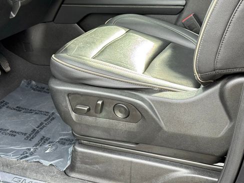 Used 2023 GMC Yukon SLT image 24