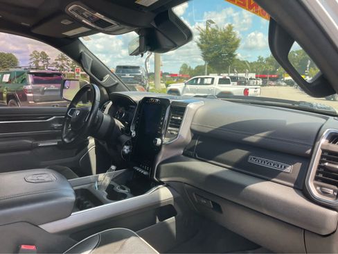 Used 2021 RAM 1500 Laramie w/ Sport Appearance Package AWD/4WD image 27