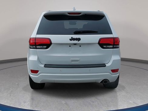 Used 2019 Jeep Grand Cherokee Altitude RWD image 6
