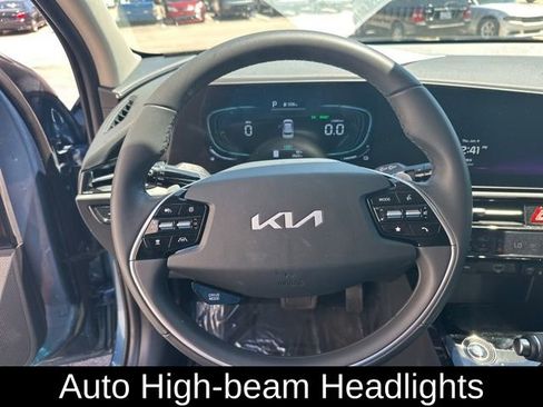 Used 2026 Kia Niro EX w/ EX Premium Package FWD image 22