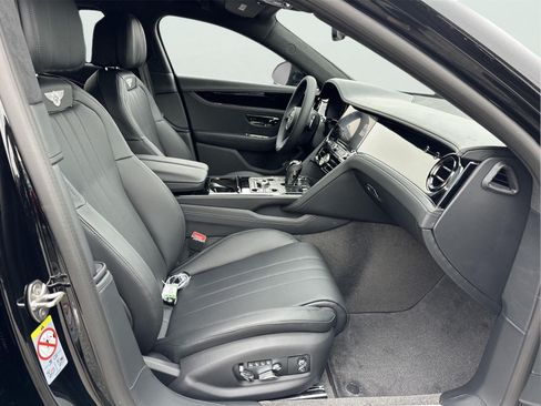 New 2026 Bentley Flying Spur V8 AWD/4WD image 2