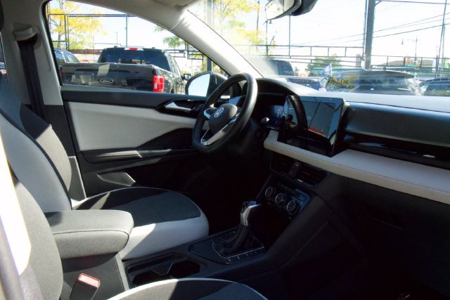 Used 2025 Volkswagen Taos S FWD image 21