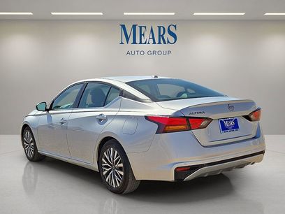 Used 2025 Nissan Altima 2.5 SV