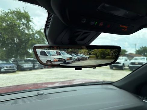New 2026 Chevrolet Equinox LT w/ Safety and Technology Package FWD image 30