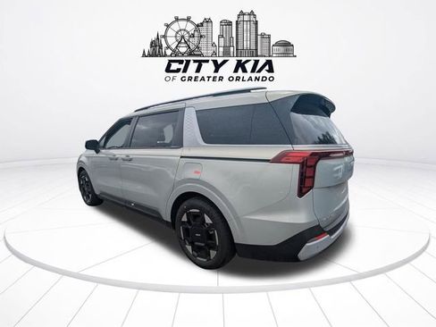 New 2026 Kia Carnival EX FWD image 4