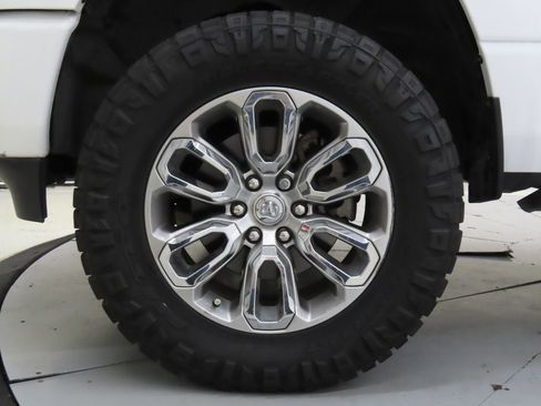 Used 2023 RAM 1500 Laramie image 25