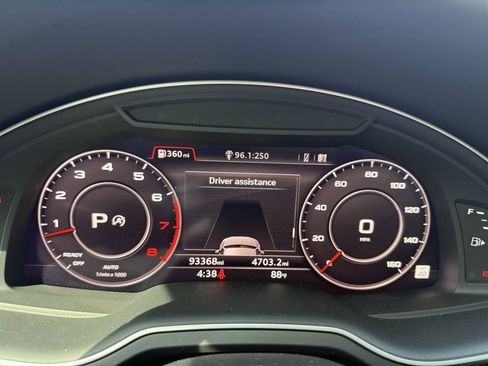 Used 2018 Audi Q7 3.0T Prestige w/ Prestige Package AWD/4WD image 36