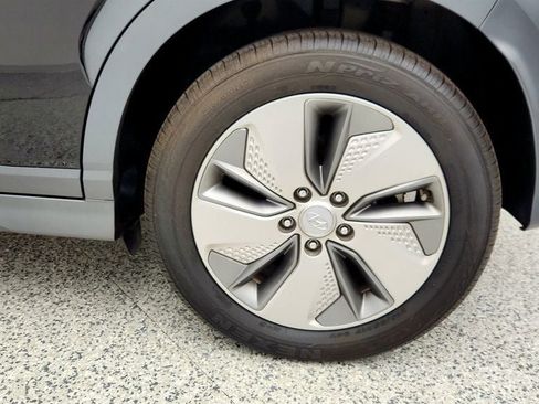 Used 2021 Hyundai Kona Ultimate w/ Cargo Package image 9