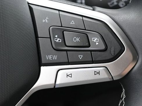 Used 2023 Volkswagen Tiguan SE R-Line FWD image 18